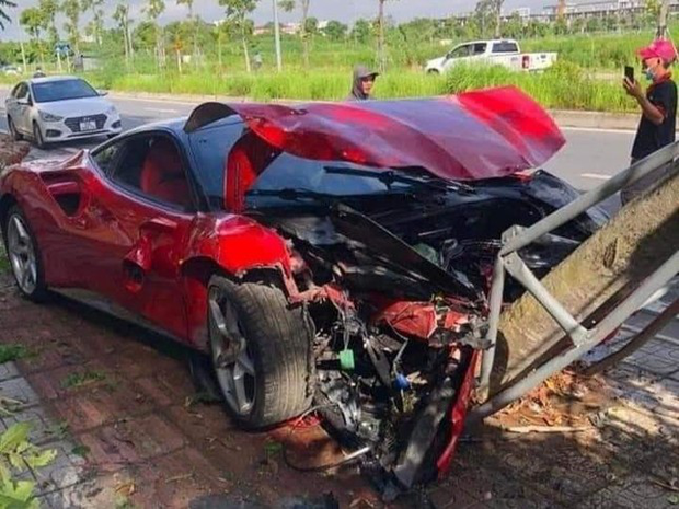 Loạt siêu phẩm xấu số tại Việt Nam vì mất lái: Nhẹ thì khôi phục, nặng thì rã phụ tùng đem bán - Ảnh 9. Loạt siêu phẩm xấu số tại Việt Nam vì mất lái: Nhẹ thì khôi phục, nặng thì rã phụ tùng đem bán - Ảnh 9.