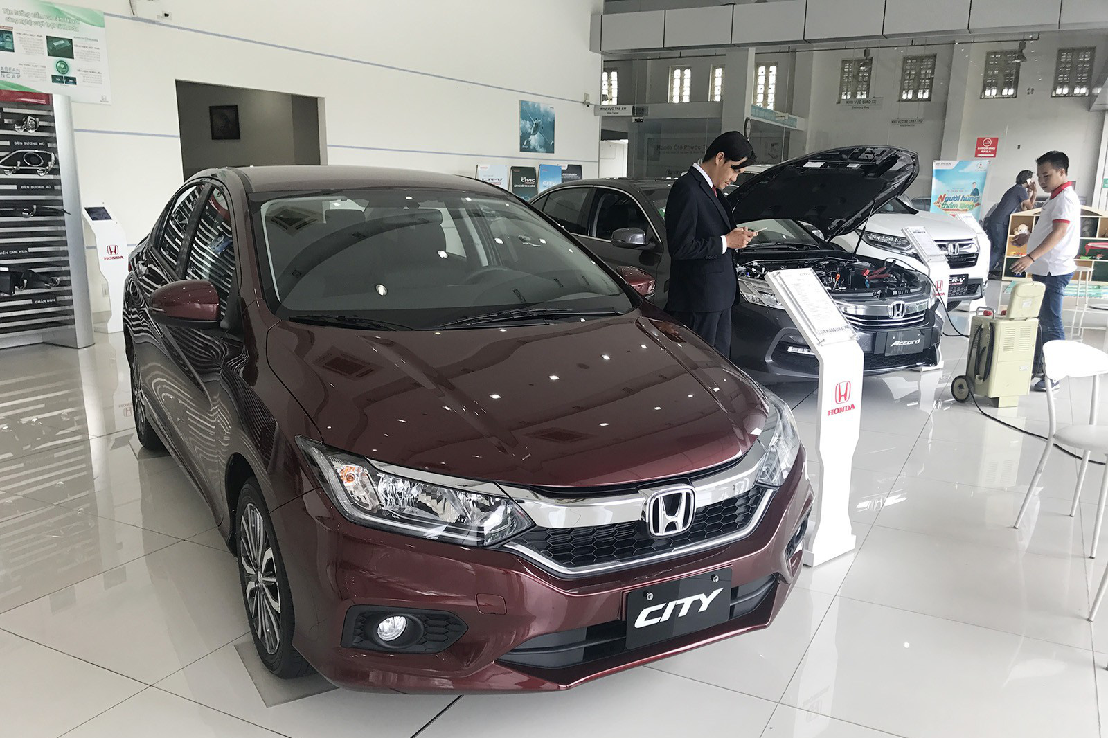 Lật đổ Toyota Vios, Honda City lần đầu bán chạy nhất Việt Nam