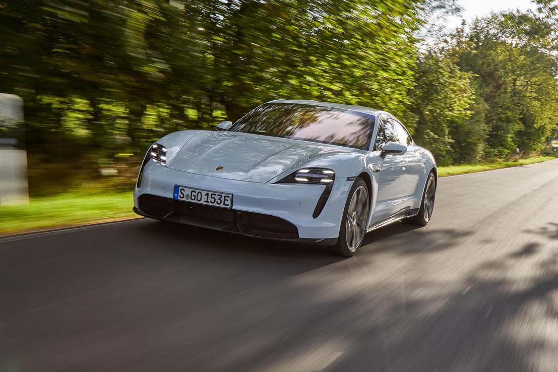Porsche: Khách hàng Tesla đang đổ xô đi mua Taycan
