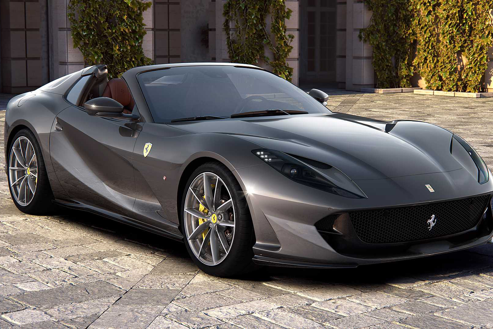 Ferrari gửi tin mật cho giới siêu giàu về mẫu xe ra mắt ngay tuần này