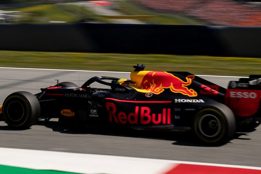 Phát ngôn bất ngờ của Honda khiến cả đội đua Red Bull phải gấp rút đi tìm... động cơ xe