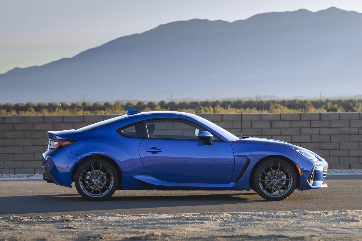 Ra mắt Subaru BRZ 2022 - Mới nhìn lại tưởng Porsche