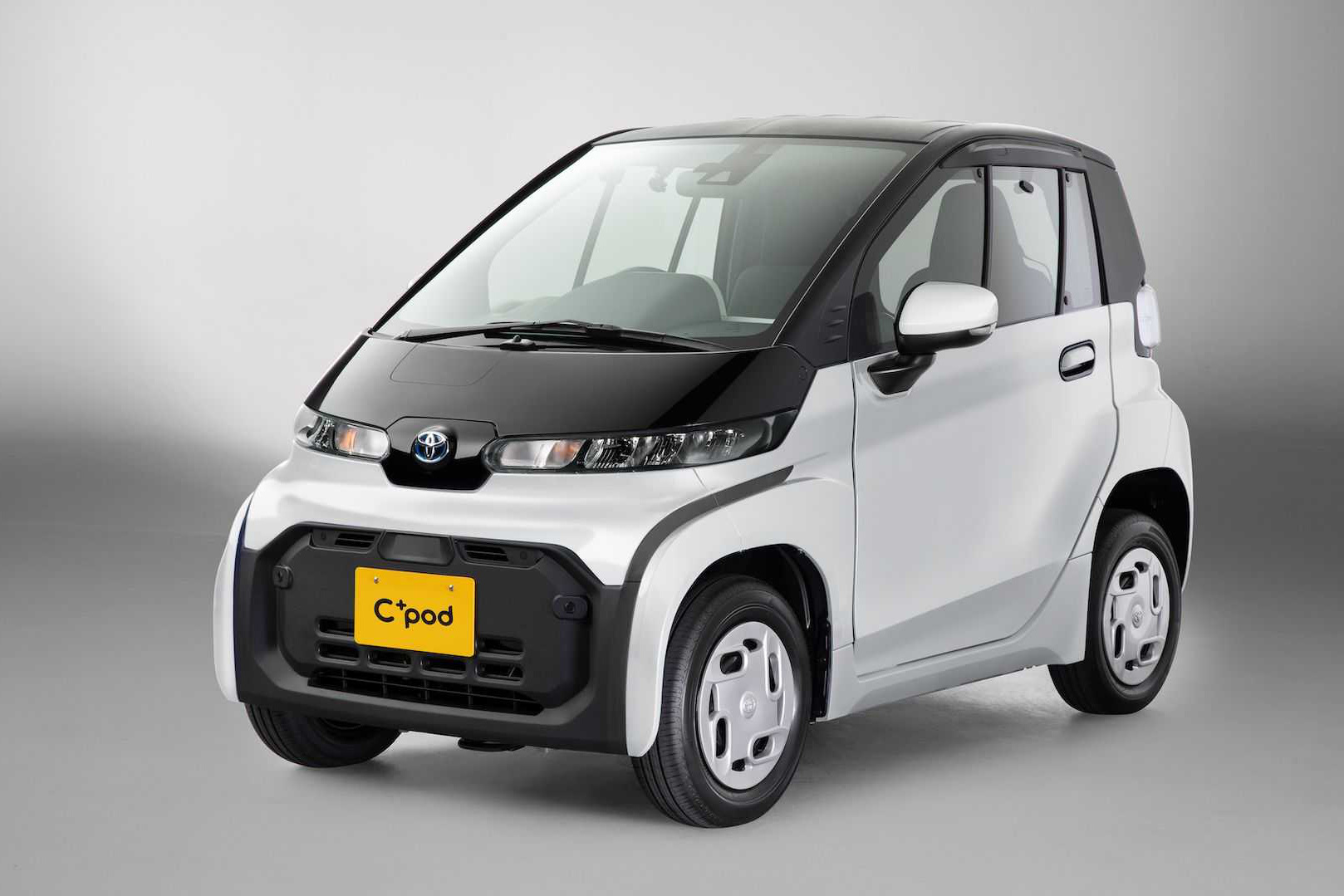 Ra mắt Toyota C*Pod - Ô tô 2 chỗ cho mẹ chở con đi học hoặc đi chợ, giá quy đổi 370 triệu đồng