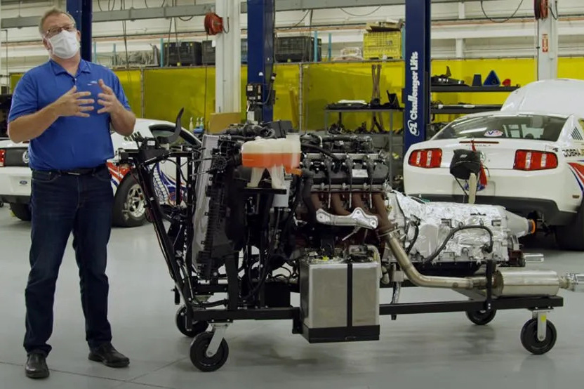Mặc dù động cơ tăng áp là xu thế nhưng Ford vẫn đang làm động cơ V8 7.3L khủng hơn nữa