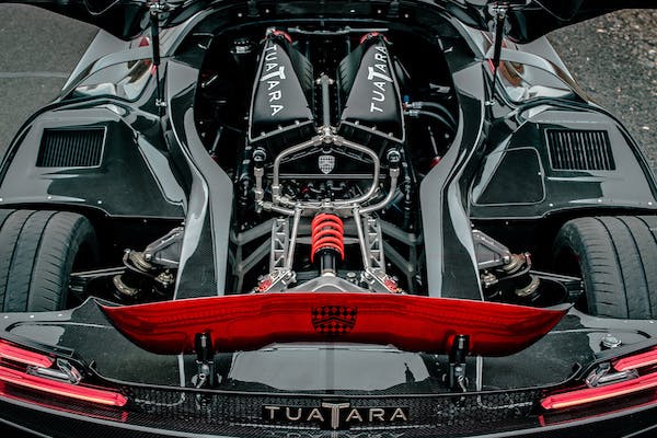 Siêu xe SSC Tuatara hoàn thiện chiếc đầu tiên sau 9 năm ròng rã, đối đầu Bugatti Chiron Super Sport 300  bằng tốc độ kinh hoàng - Ảnh 5.