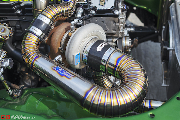 Choáng ngợp trước Isuzu D-Max độ khủng hơn siêu xe Bugatti Chiron - Ảnh 1.