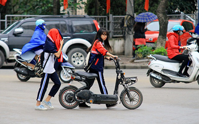 Xe máy điện chất lượng kém có còn đất sống?