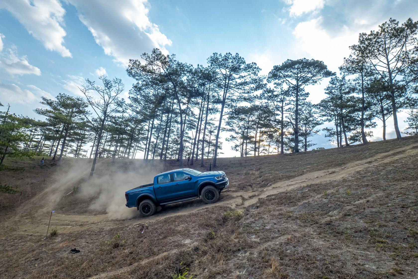 Thả Ford Ranger Raptor về rừng: Giảm xóc cứu tất cả