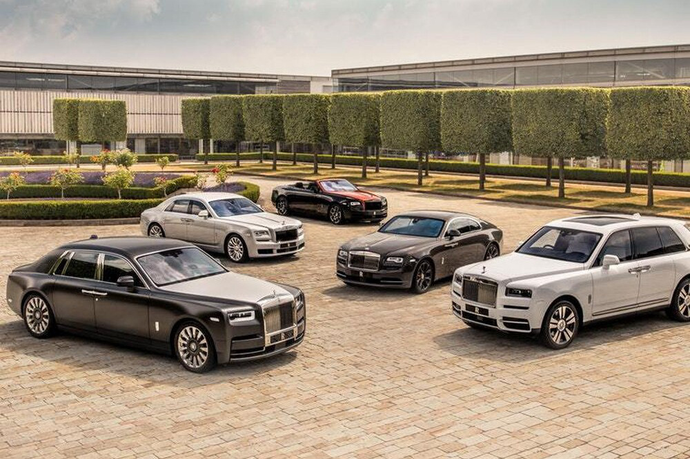 Làm ít xe vậy mà Rolls-Royce và Bentley cũng phải đóng cửa nhà máy vì COVID-19