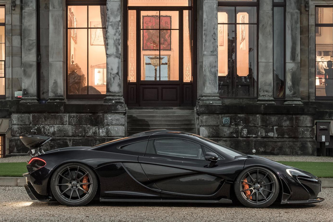 McLaren bật mí về một mẫu xe &quot;hậu duệ&quot; của chiếc hypercar P1