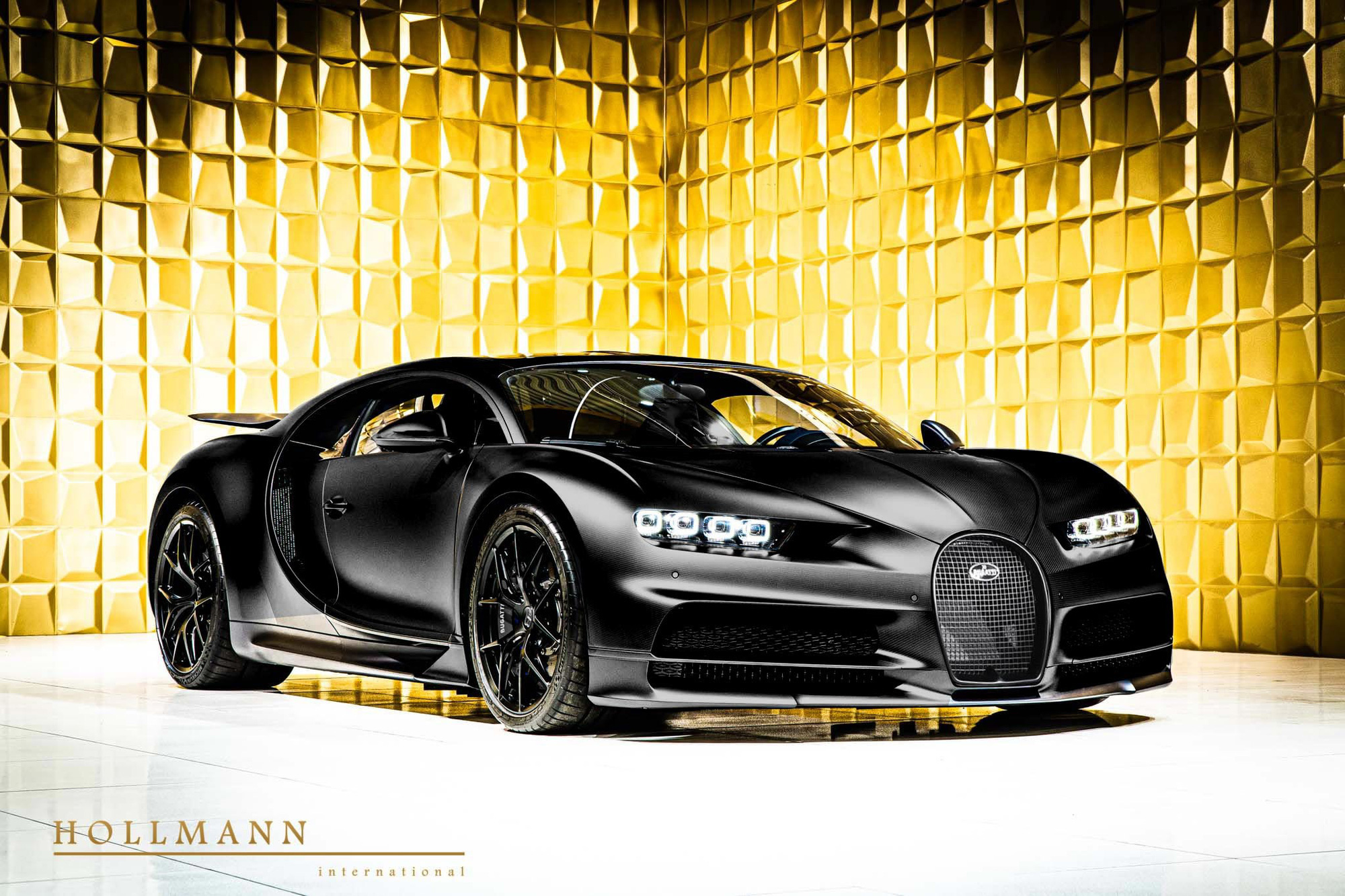 Bugatti Chiron Sport Noire Sportive siêu hiếm bất ngờ xuất hiện trên thị trường xe cũ với giá hơn 4 triệu USD
