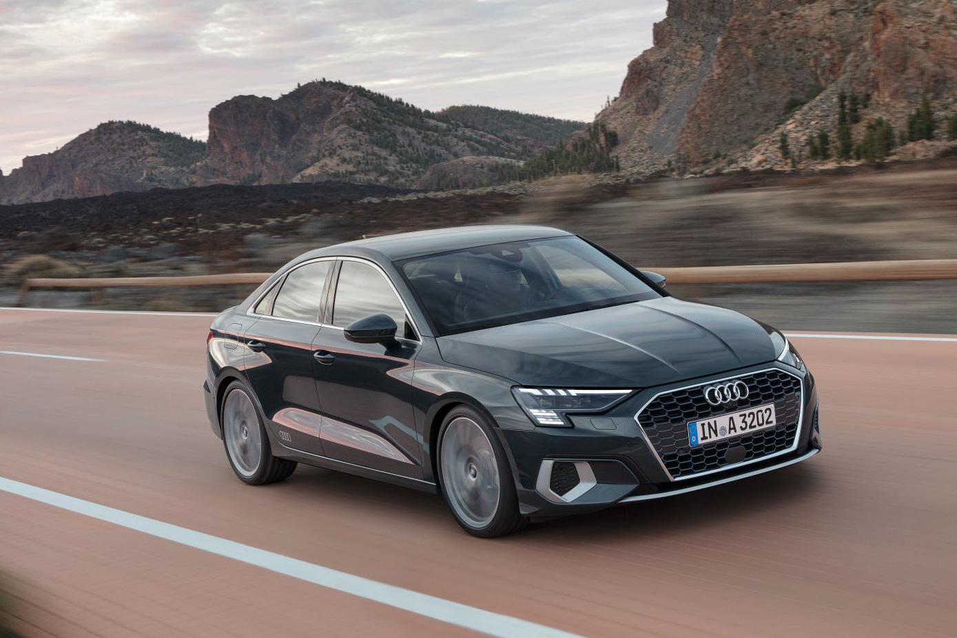 Ra mắt Audi A3 sedan thế hệ mới: Tăng mọi thứ để cạnh tranh Mercedes A-Class