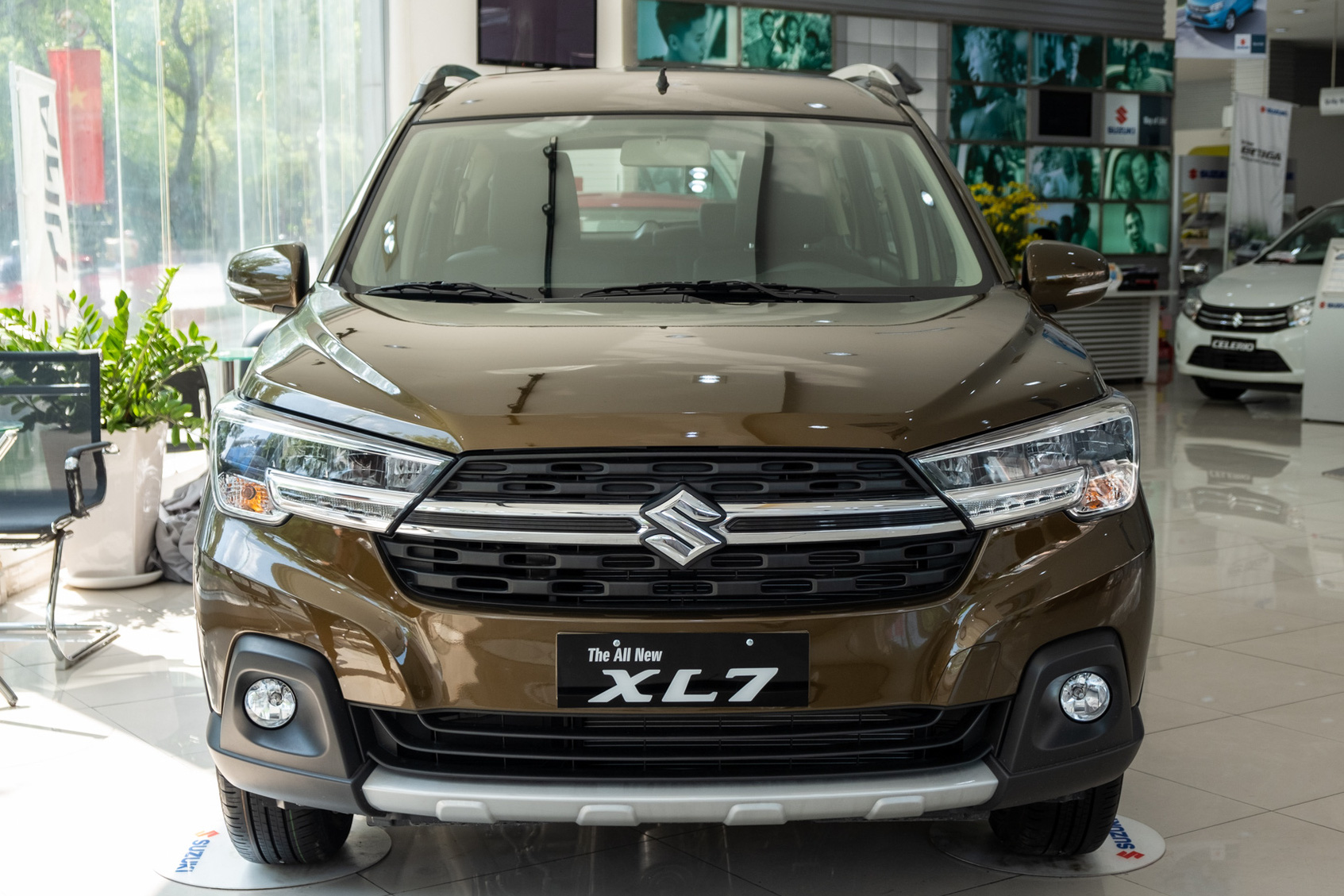 Suzuki XL7 lùi ngày ra mắt Việt Nam: Khan hàng trong vài tháng tới, khả năng 'dẫm vết xe đổ' của Ertiga