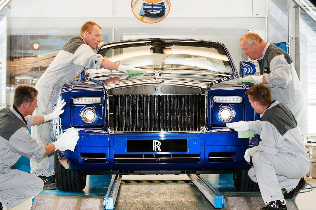 Rolls-Royce khởi động lại nhà máy đúng ngày sinh nhật, các đại gia vẫn 'vung' tiền mua đều