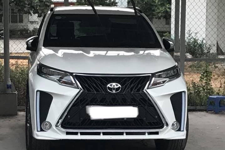 Rộ phong trào Toyota Rush độ phong cách Lexus LX570 SuperSport giá hơn 10 triệu đồng tại Việt Nam