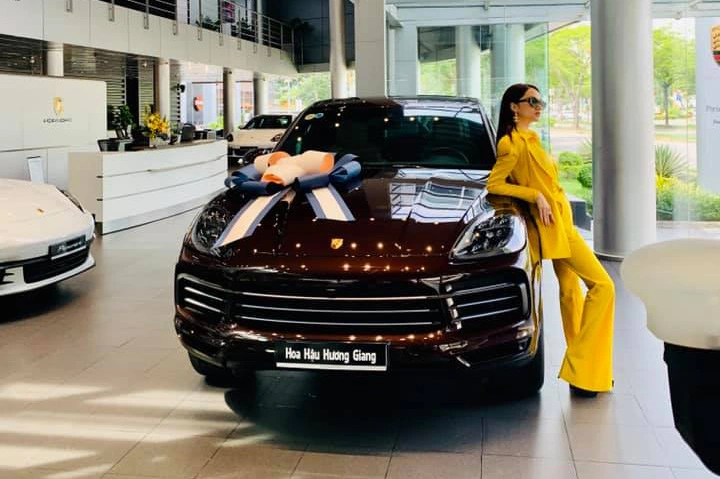 Sắm Porsche Cayenne 2020, hoa hậu Hương Giang tuỳ chọn riêng màu ngoại thất với giá hơn 70 triệu đồng