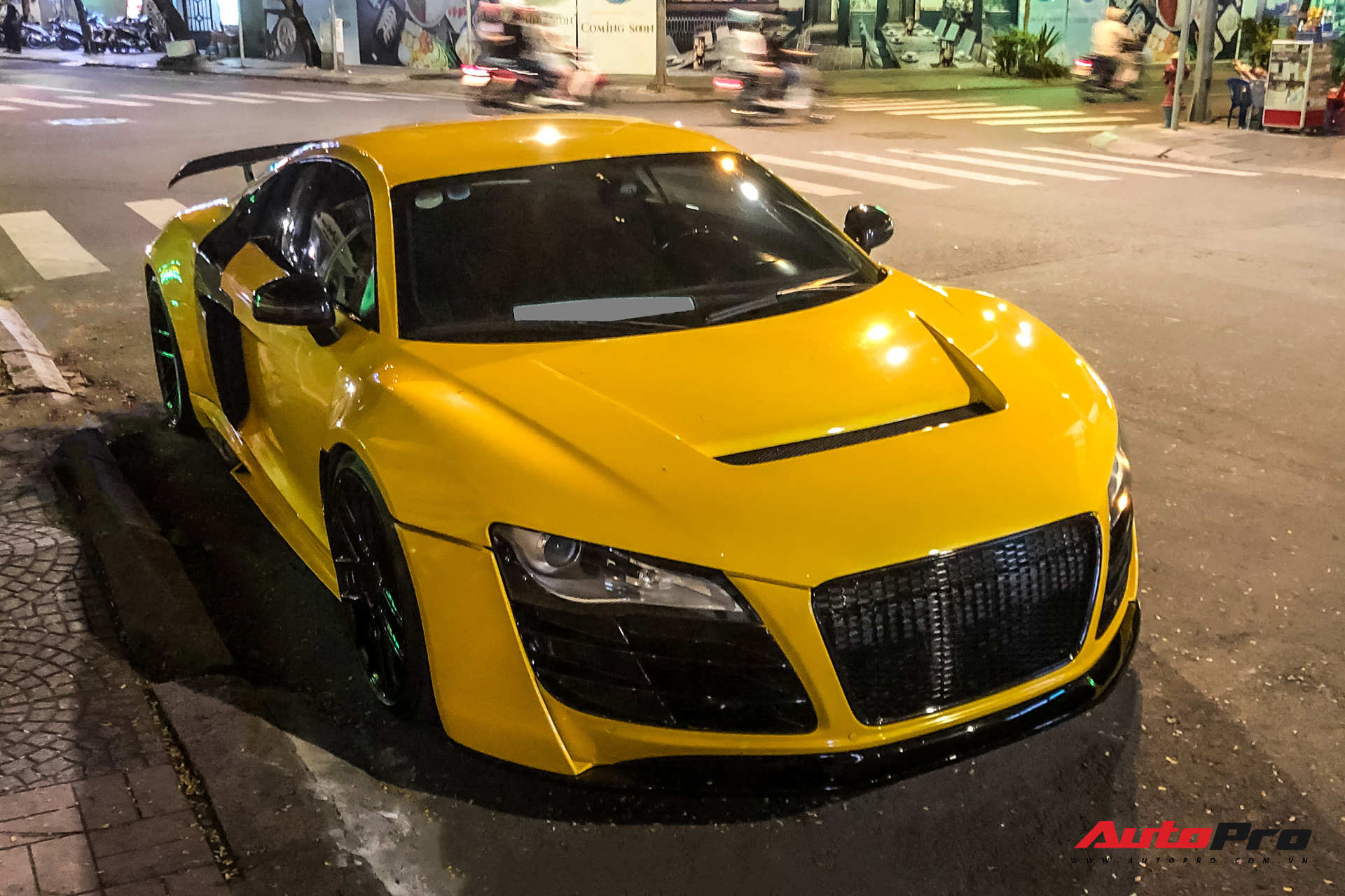 Audi R8 độ độc nhất Việt Nam bất ngờ quay lại Sài Gòn