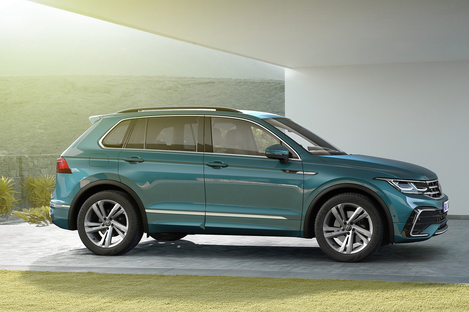 Cạnh tranh Honda CR-V, Volkswagen Tiguan 'lột xác' với loạt trang bị đáng giá
