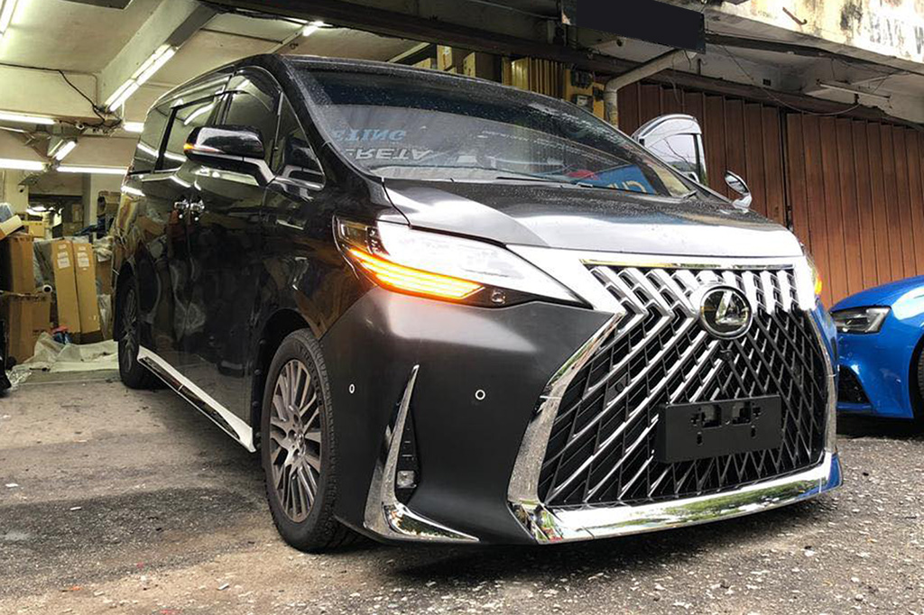 Rộ thú chơi độ Toyota Alphard giống y chang Lexus LM giá chục tỷ