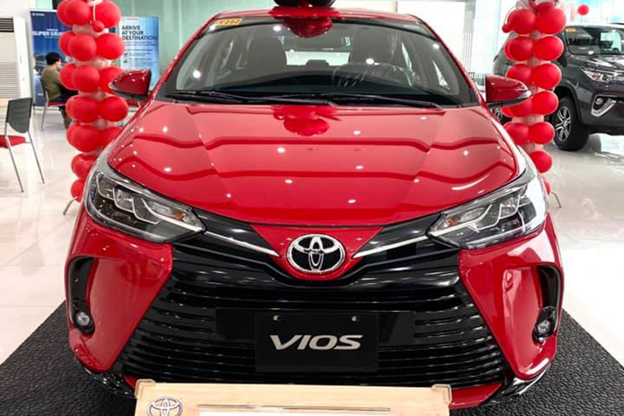 Chưa hết bom tấn, Toyota Việt Nam sắp tổng lực ra mắt Hilux, Fortuner, Innova và cả Vios mới, quyết sắp xếp lại thị trường