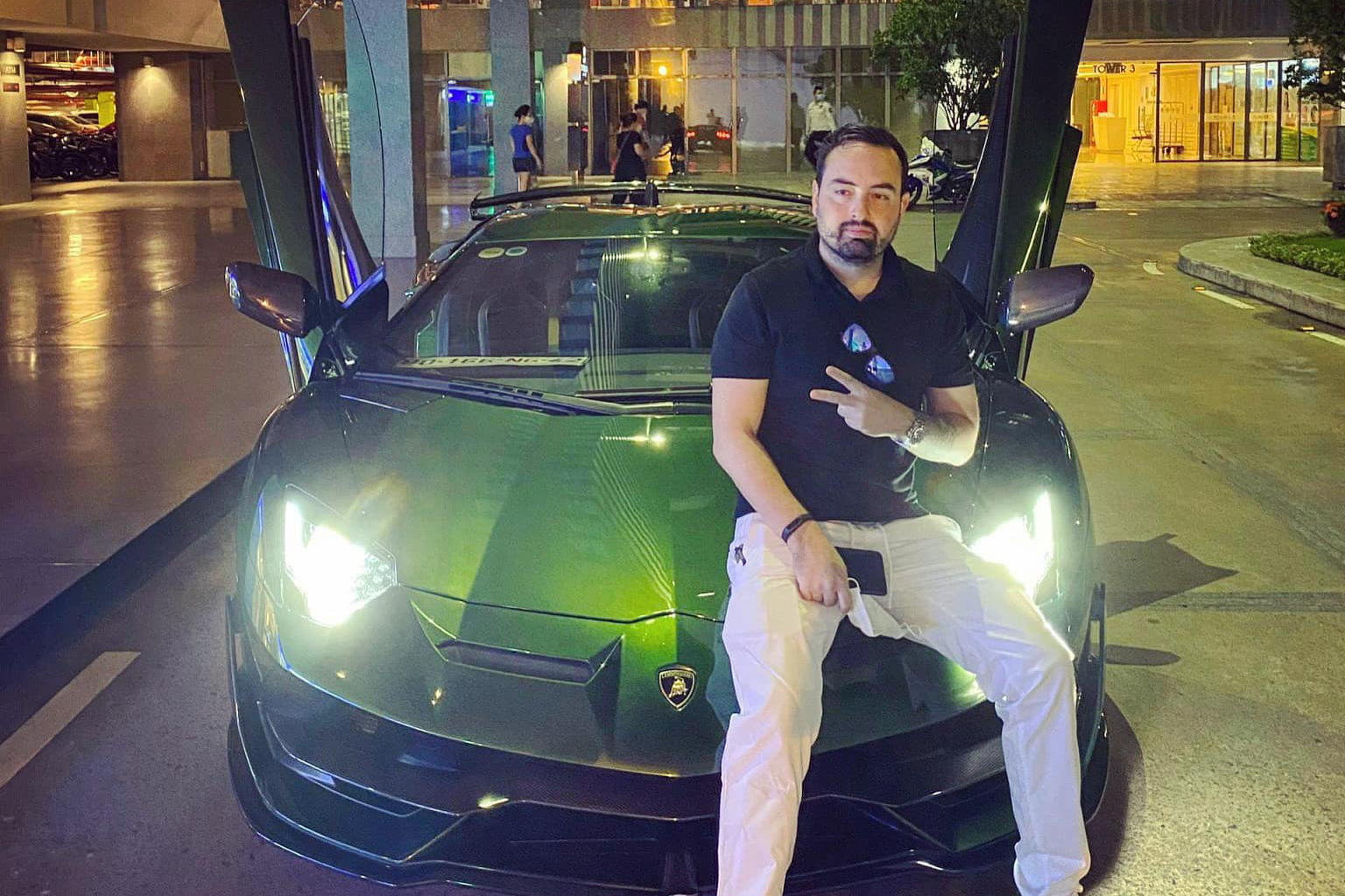 Ông trùm chuỗi nhà thuốc lớn nhất Việt Nam sắm Lamborghini Aventador SVJ, đặc biệt có sở thích đua xe
