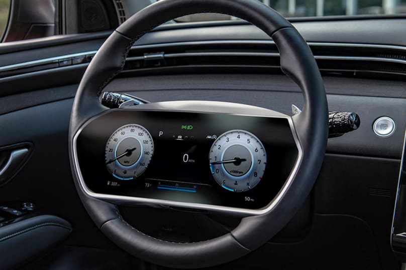 Hyundai tích hợp màn hình lớn vào vô-lăng, cách đánh lái là điều gây tò mò
