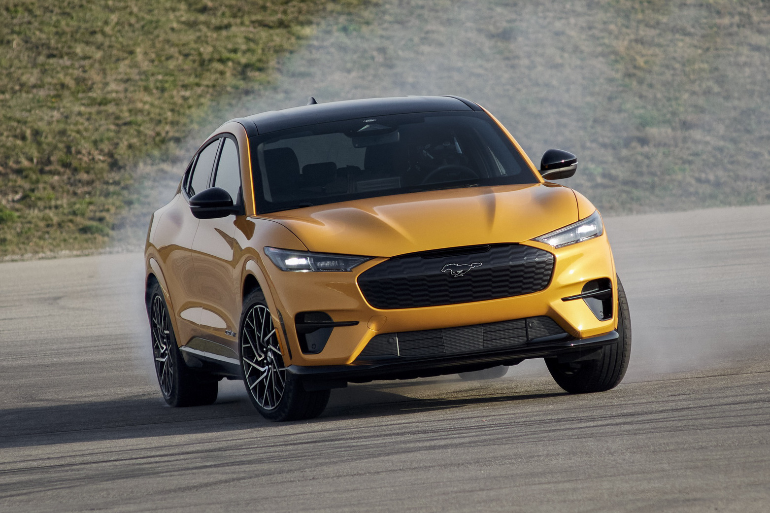 Ford hứng chỉ trích vì ‘ép’ Mustang mạnh nhất xuống kém cả bản thường