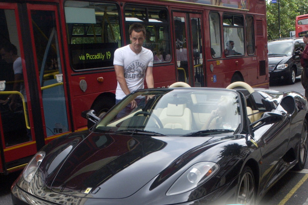 Huyền thoại nước Anh John Terry với bộ sưu tập xe 4 triệu bảng: Nhiều Ferrari ‘thú dữ’, từ Enzo hàng hiếm đến 275 GTB ‘tình nhân trong mộng’ của thập niên 60
