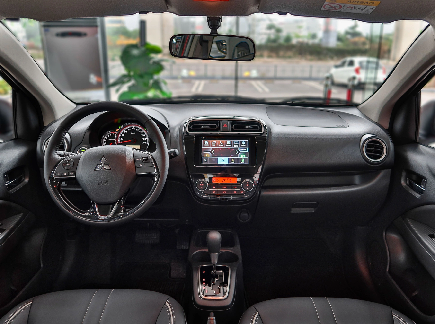 Duy trì sức bền, Mitsubishi Attrage đứng top 3 xe nhập bán chạy tại Việt Nam - Ảnh 2.