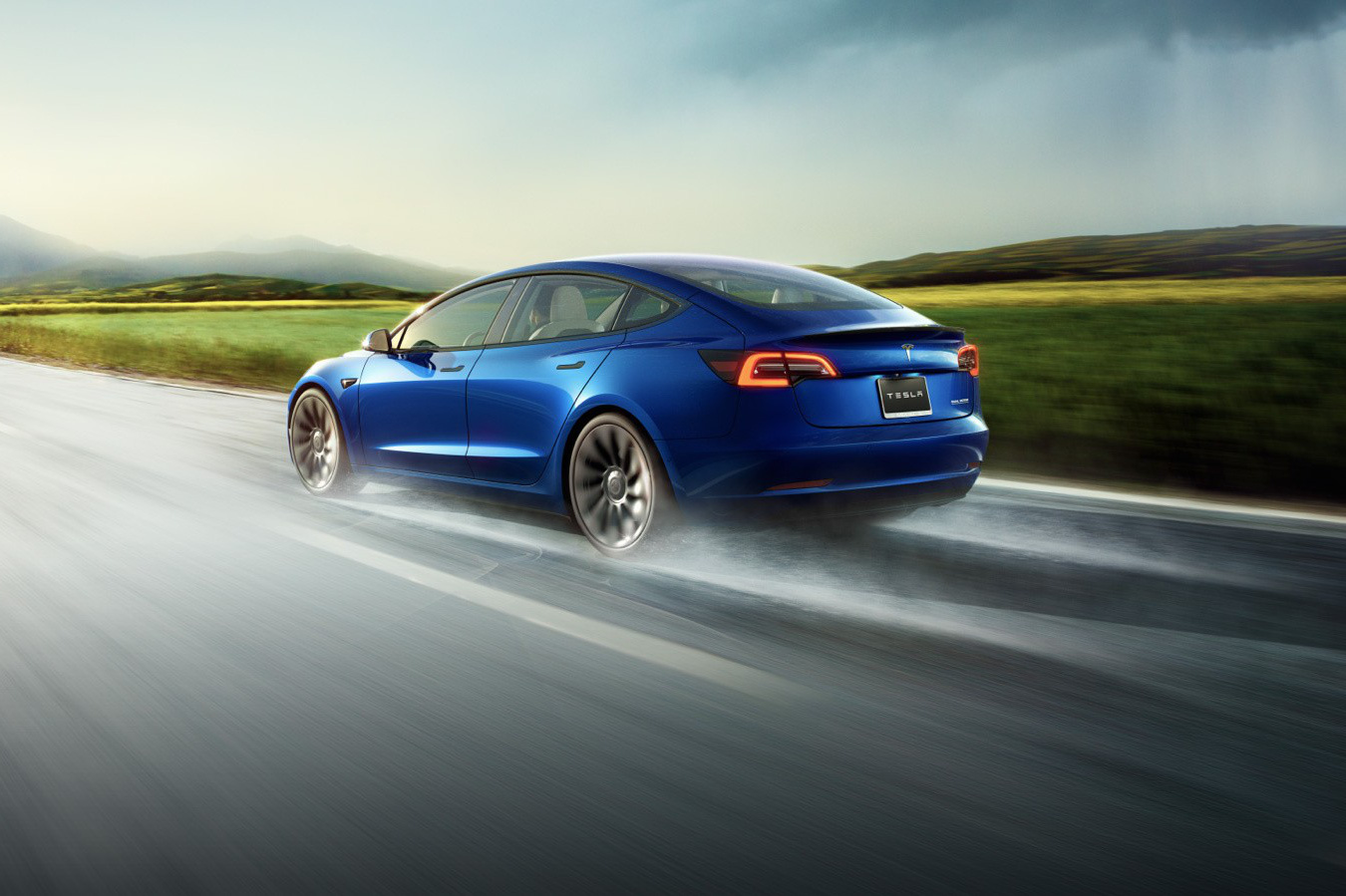 Khoe xe Tesla an toàn gấp 10 lần xe thường, Elon Musk bị bóc mẽ không thương tiếc