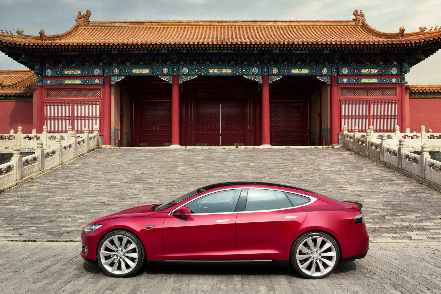 Để nhân viên nói 'điện Trung Quốc làm hỏng xe', Tesla phải xin lỗi chính phủ Trung Quốc