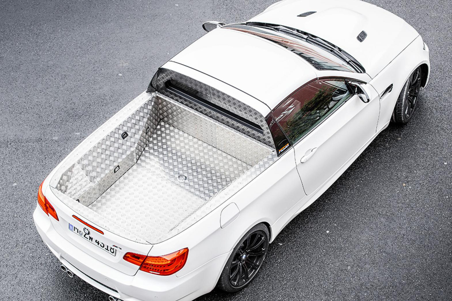 BMW làm bán tải là có thật, thậm chí còn là M3 với tốc độ tối đa 240km/h