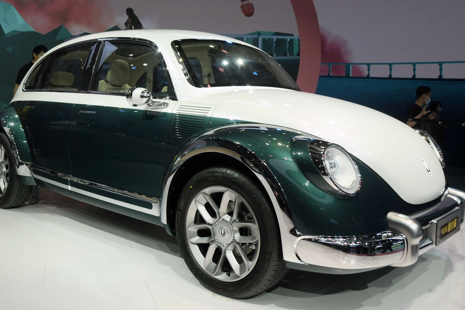 Cùng tham gia triển lãm Thượng Hải, Volkswagen bất ngờ kiện đối thủ sau khi nhìn thấy mẫu xe này