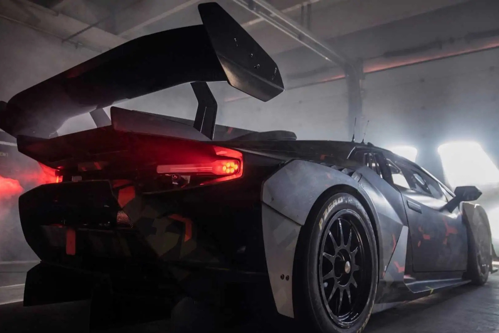 Lamborghini Huracan mới tiếp tục nhá hàng, khoe mang tới 'trải nghiệm chưa từng có'