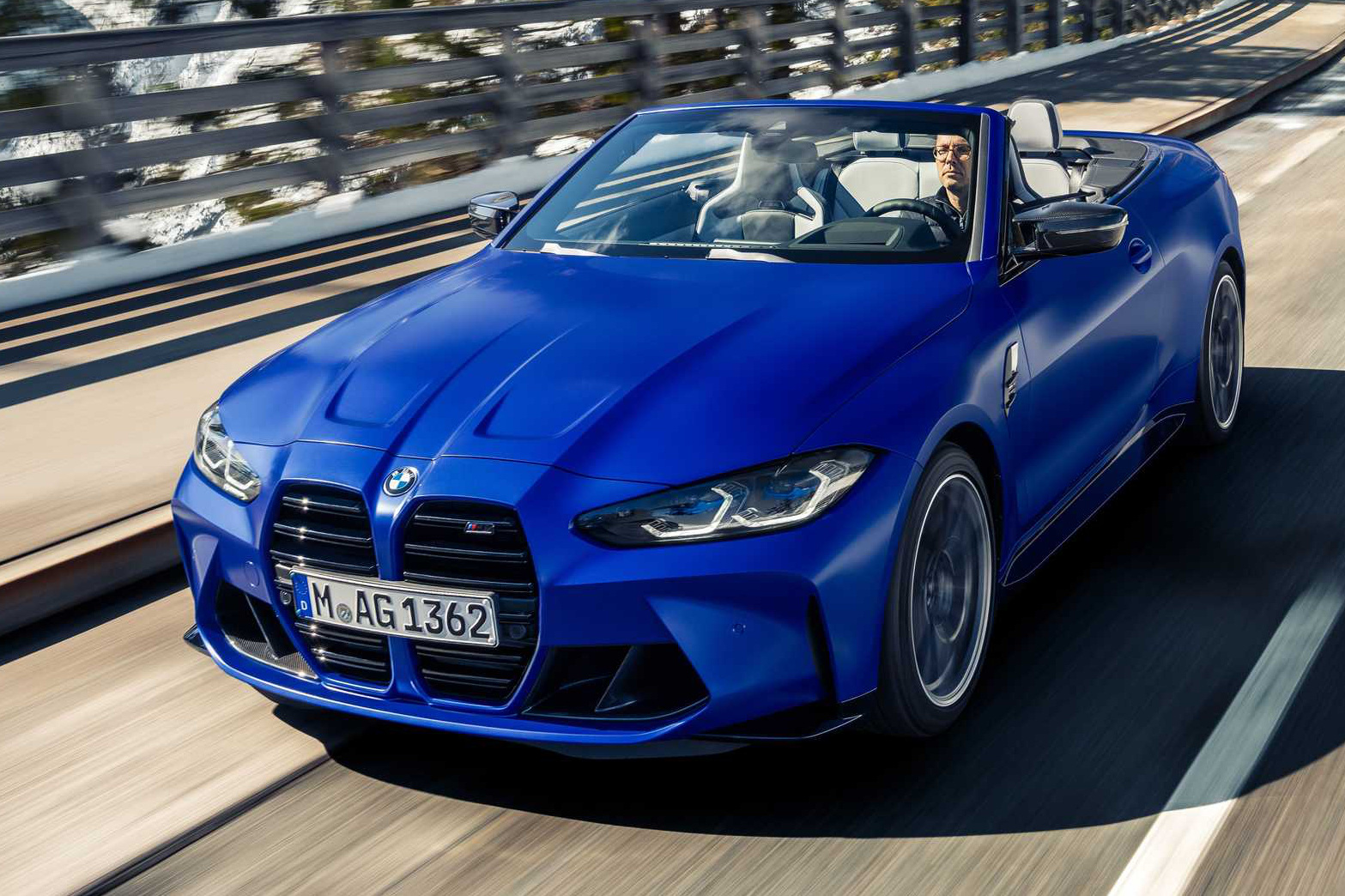 BMW 4-Series mui trần sắp về Việt Nam bổ sung cấu hình hiệu suất cao M4: Mạnh hơn 500 mã lực, dẫn động 4 bánh, tăng tốc không kém siêu xe