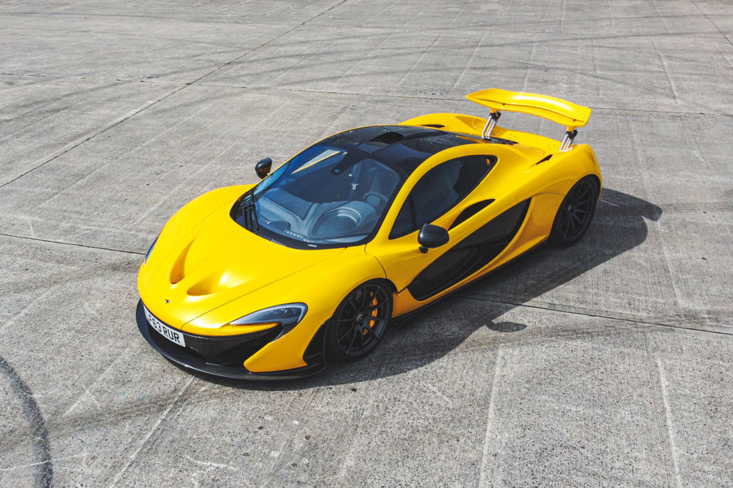 McLaren P1 đầu tiên xuất xưởng được đem bán đấu giá, dự kiến thu về hơn 2,5 triệu USD