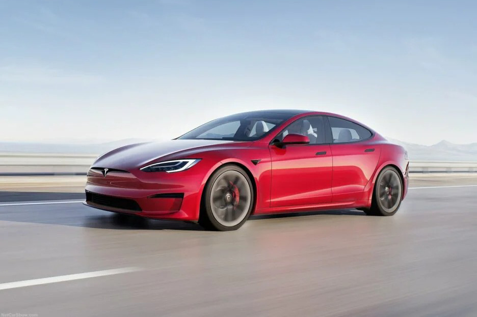 Tesla lại bị khách hàng 'ném đá' vì lùi lịch giao xe để vòi tiền khách