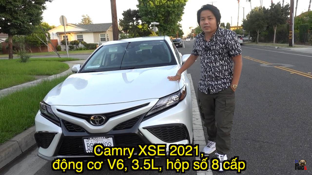 Không phải siêu xe, Khoa Pug chạy 160km/h và bị phạt với Toyota Camry mà nhiều người Việt muốn mua cũng khó - Ảnh 1.