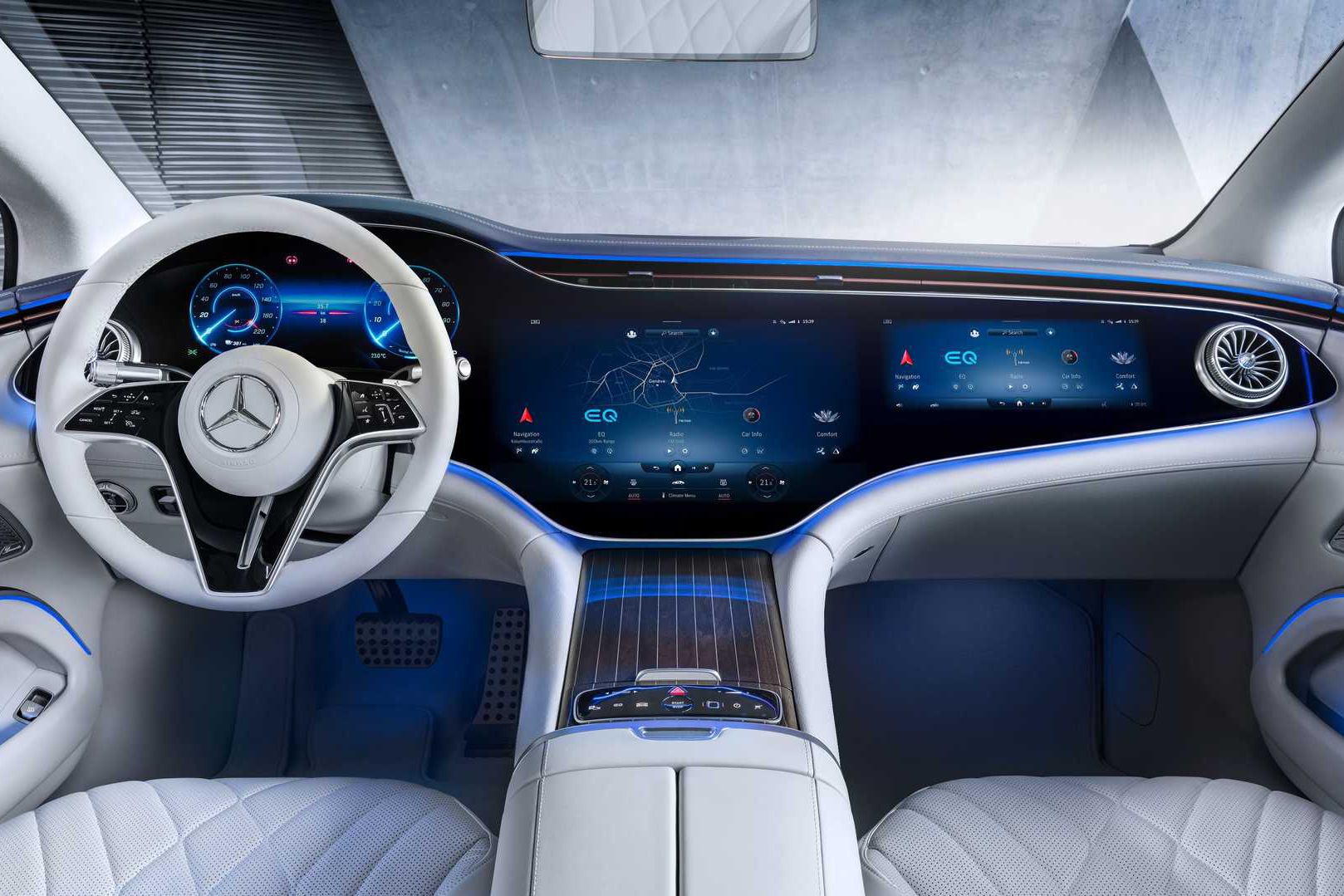 Mercedes-Benz cho người dùng chơi xếp hình, Sudoku ngay trên xe với giá hơn 2 triệu/năm
