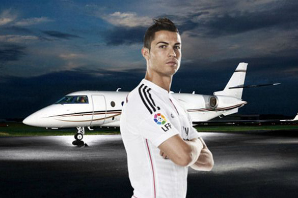 Vượt qua Messi và Neymar, Ronaldo có tới 2 máy bay cá nhân gần 100 triệu USD, bên trong như khách sạn mini