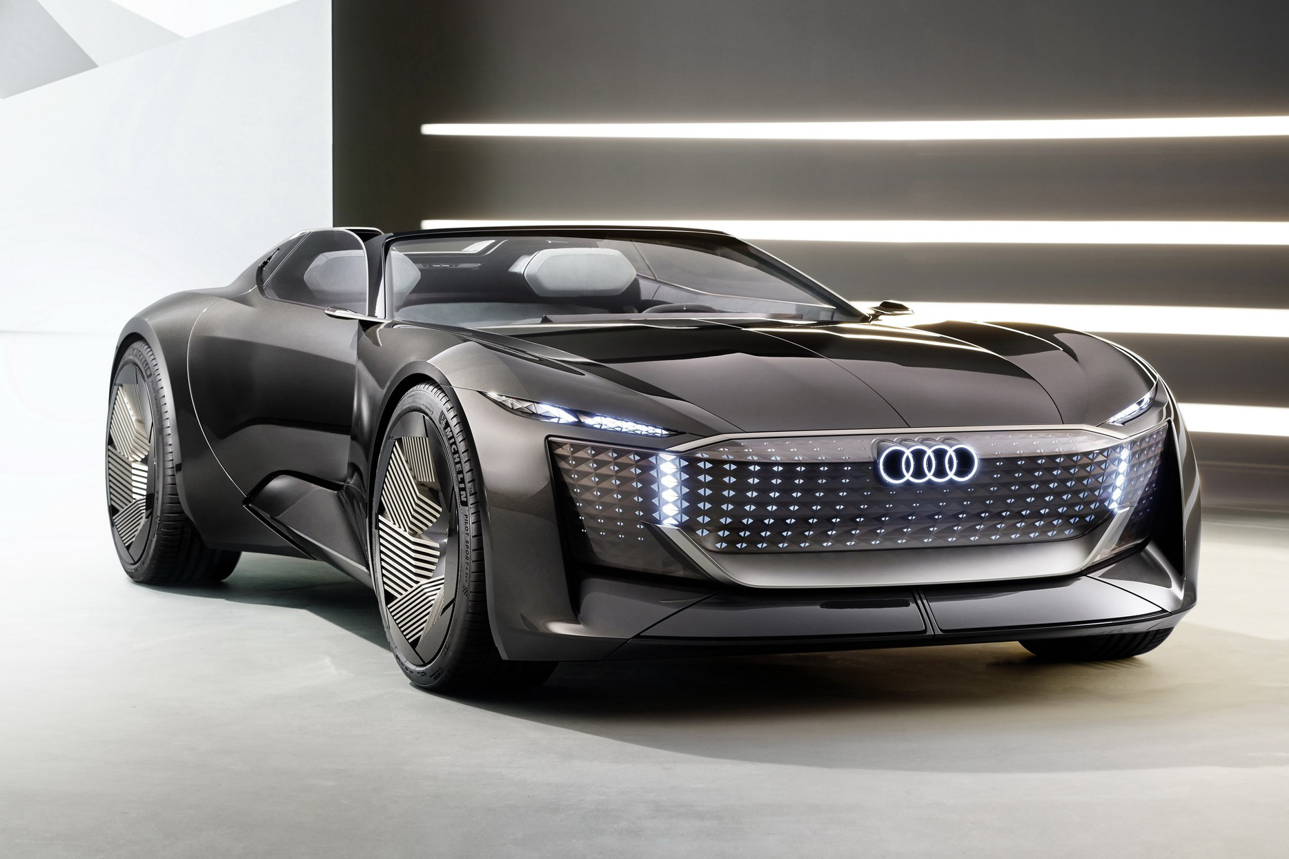 Ra mắt Audi Skysphere - Siêu xe biến hình, dài ra ngắn lại hay thay cả táp lô trong vài nốt nhạc