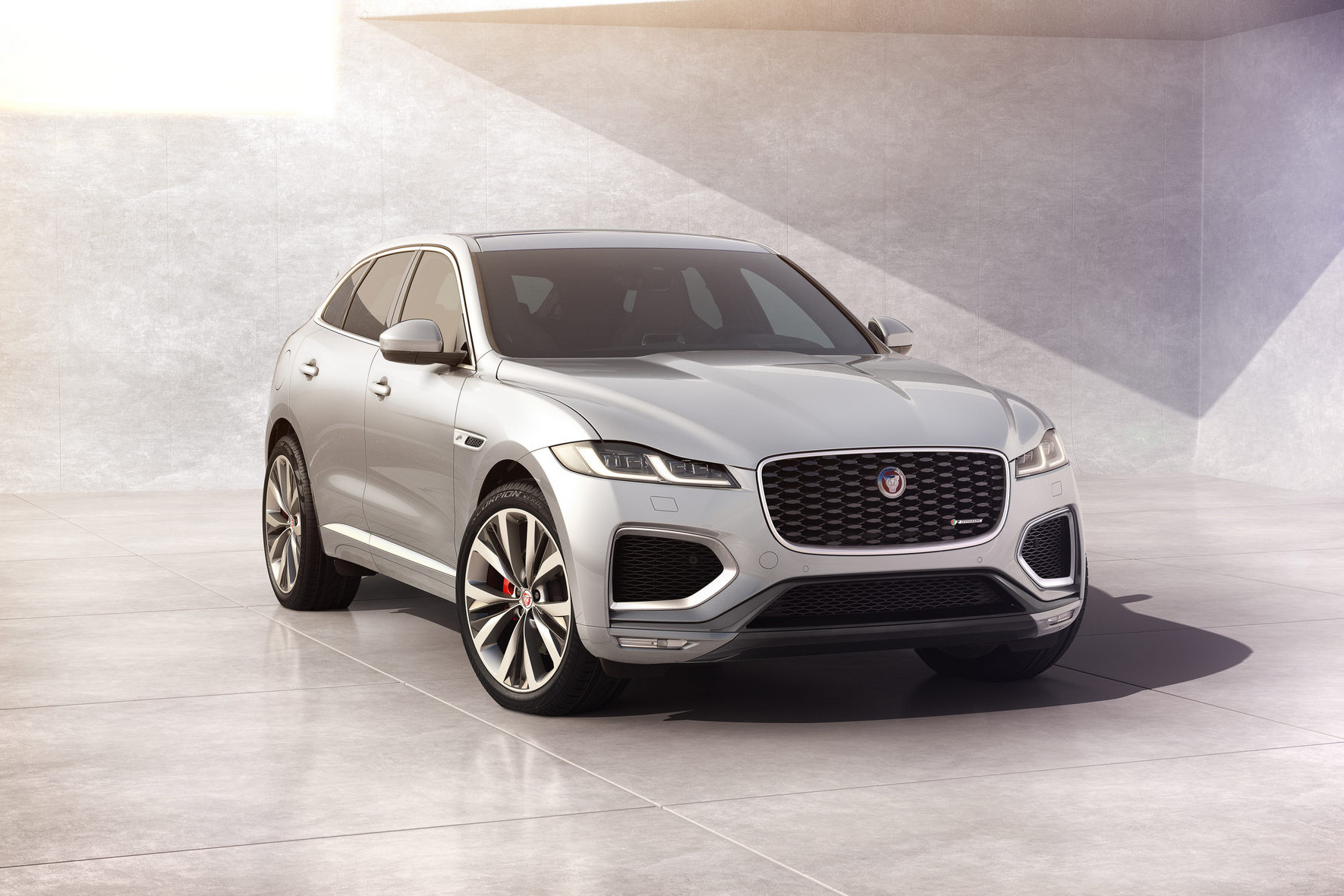 Giới nhà giàu mua Jaguar từ nay tới 2025 sẽ không lo 'lỗi mốt' vì lý do này