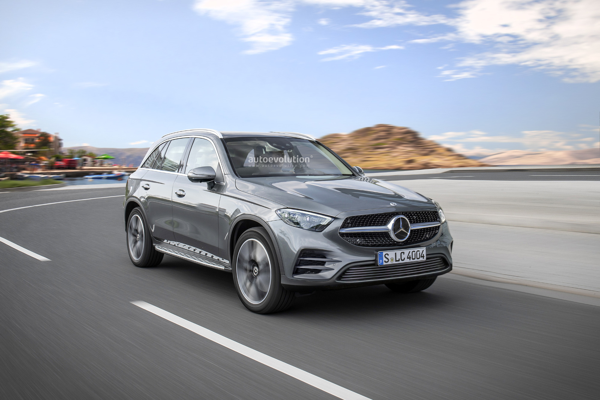 Mercedes-Benz GLC thế hệ mới chốt lịch ra mắt, đã chạy thử 7 triệu km toàn cầu, có nơi -30 độ C