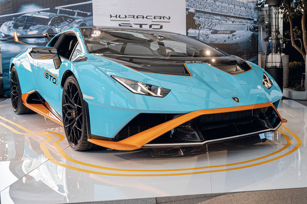 Lamborghini Huracan STO chào hàng đại gia Việt: Giá 23 tỷ đồng, nhiều chi tiết giống siêu xe đường đua
