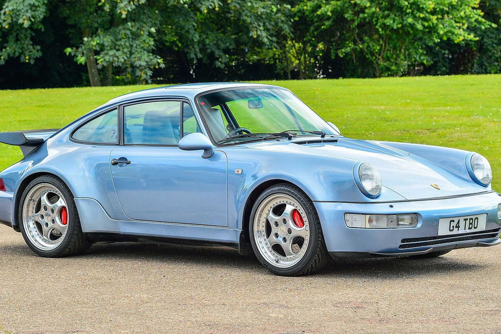 Porsche 911 độc nhất vô nhị từng của hoàng gia Brunei bất ngờ được rao bán, giá hơn 275.000 USD
