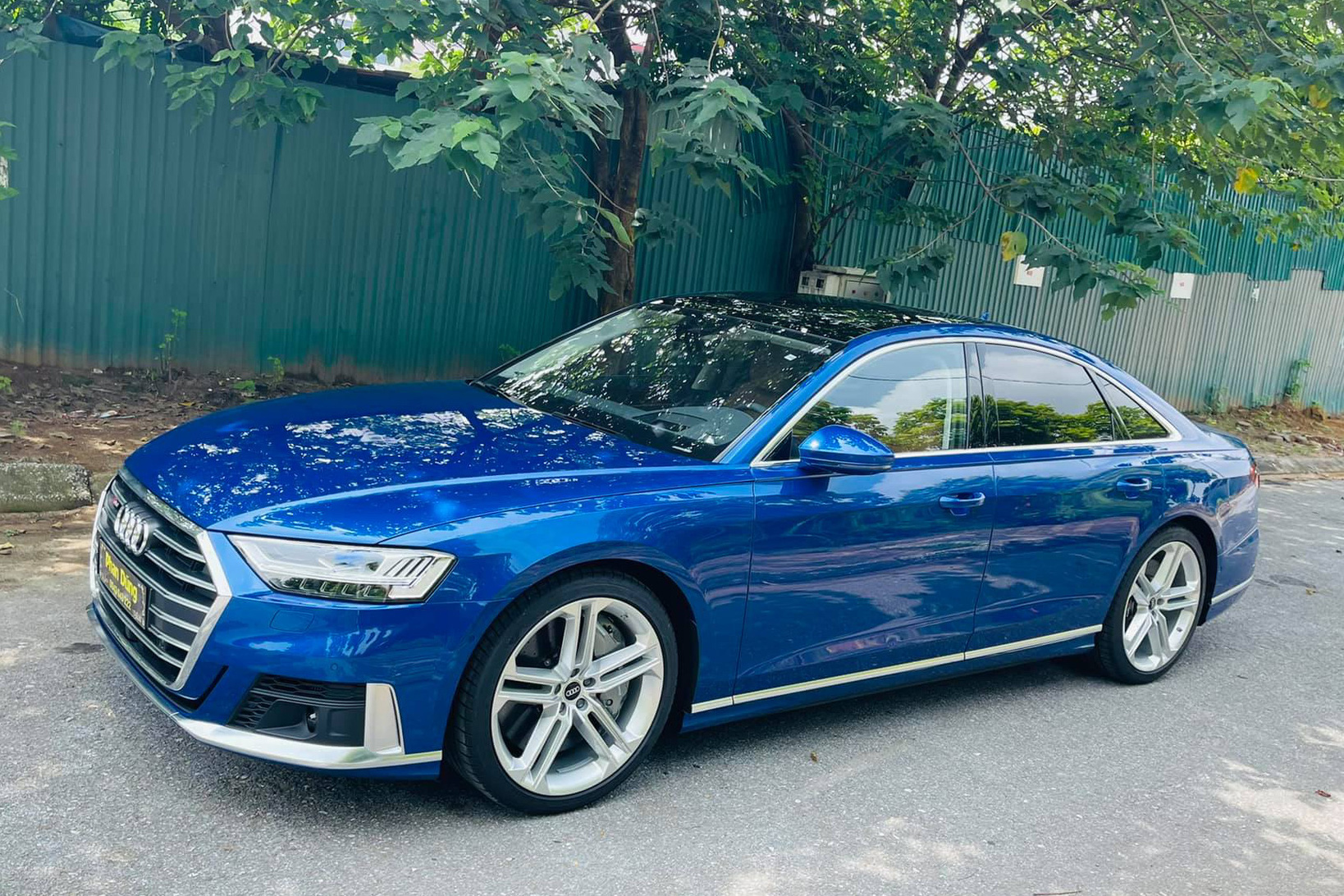 Hàng hiếm Audi S8 2021 về Việt Nam với màu độc cho đại gia mệnh Thủy