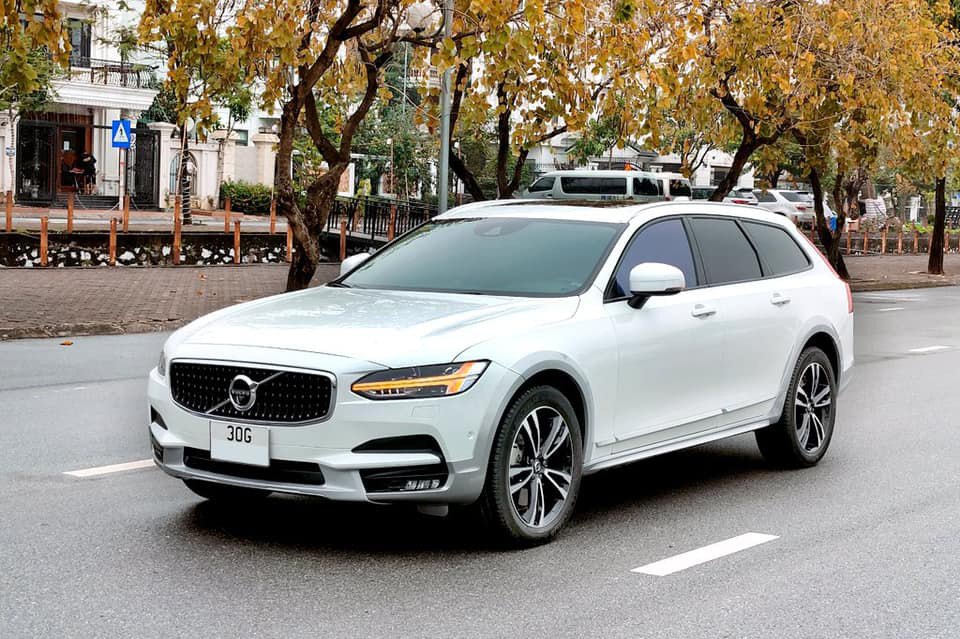 Volvo V90 Cross Country được bán lại với cam kết giúp chủ xe tiếp theo 'tiết kiệm gần 1 tỷ đồng'