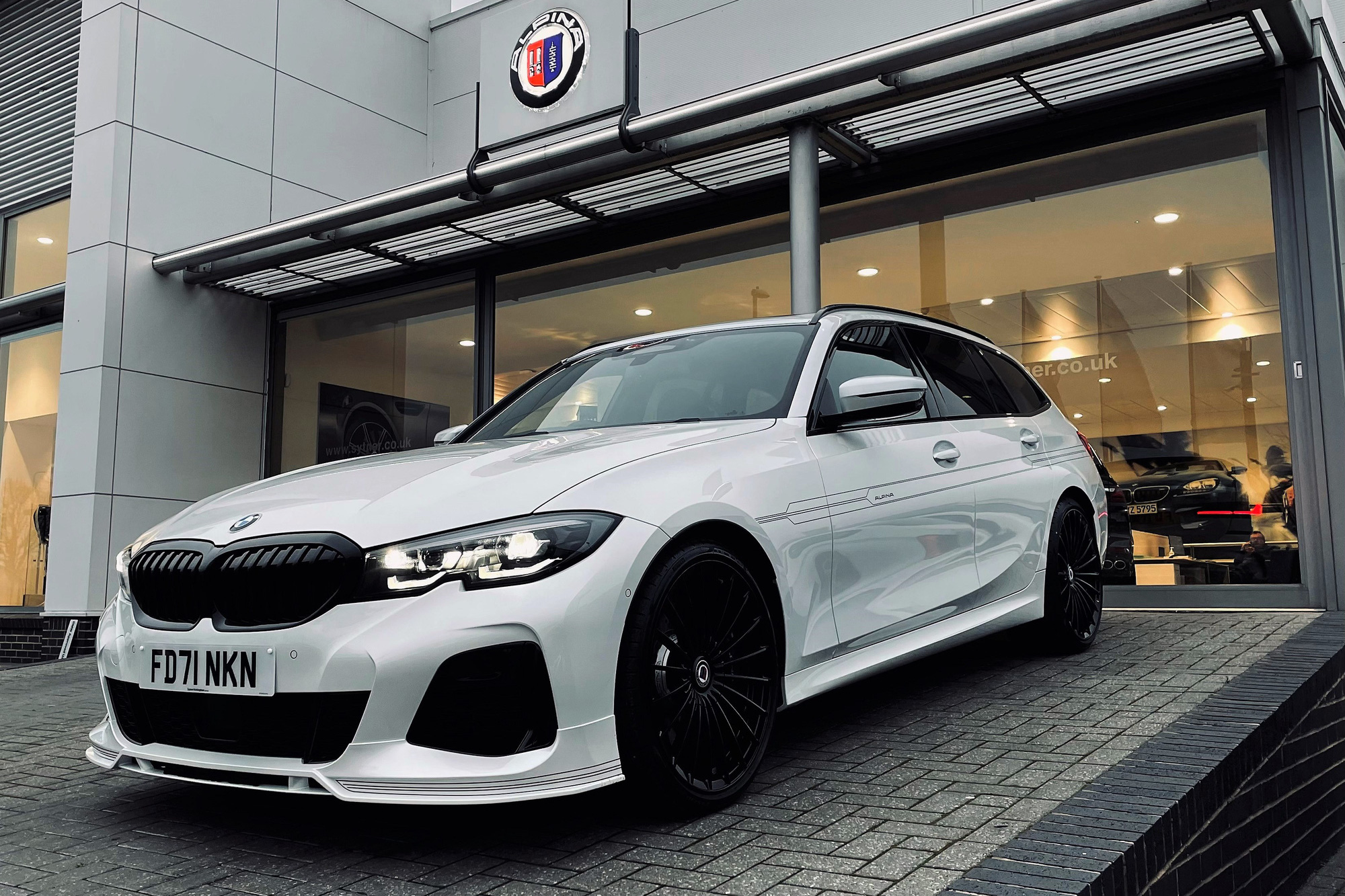 Chơi trội, BMW mua đứt hãng độ nổi tiếng, hứa hẹn ra dòng xe hiệu suất cao mới giống M Performance