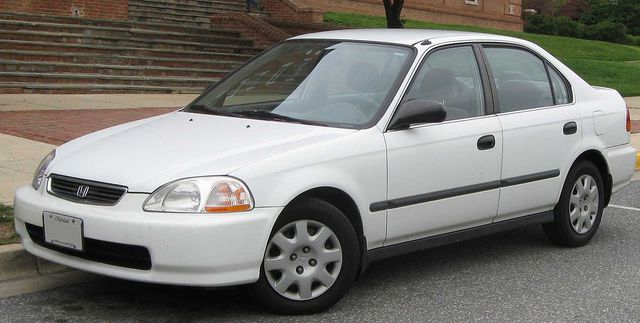 20 năm tuổi, Honda Civic ‘kịch độc’ có giá bán gần 700 triệu đồng - Ảnh 5. 20 năm tuổi, Honda Civic ‘kịch độc’ có giá bán gần 700 triệu đồng - Ảnh 5.