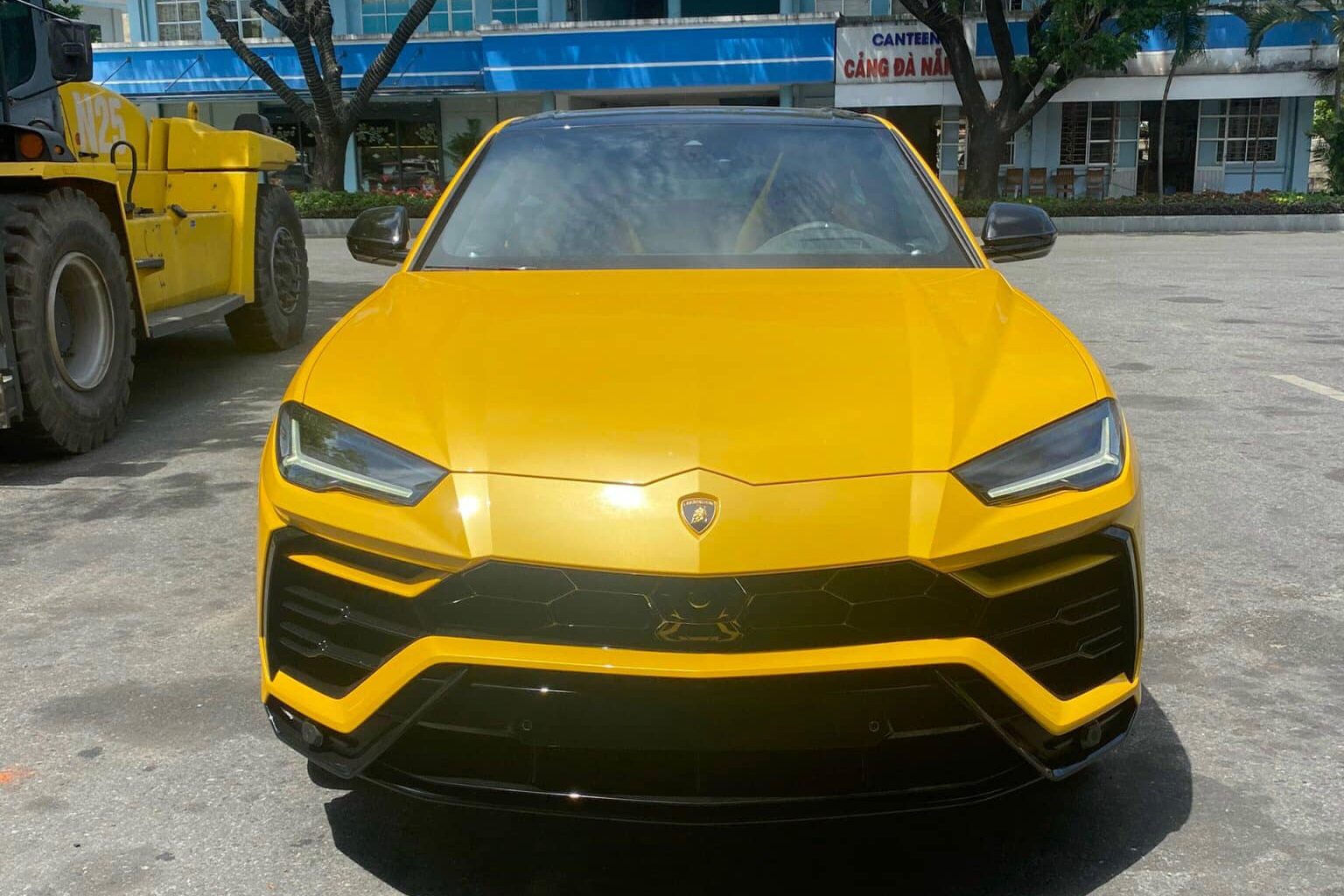 Lamborghini Urus độ độc quyền đầu tiên về Việt Nam - Lựa chọn mới cho giới nhà giàu không thích 'đụng hàng'